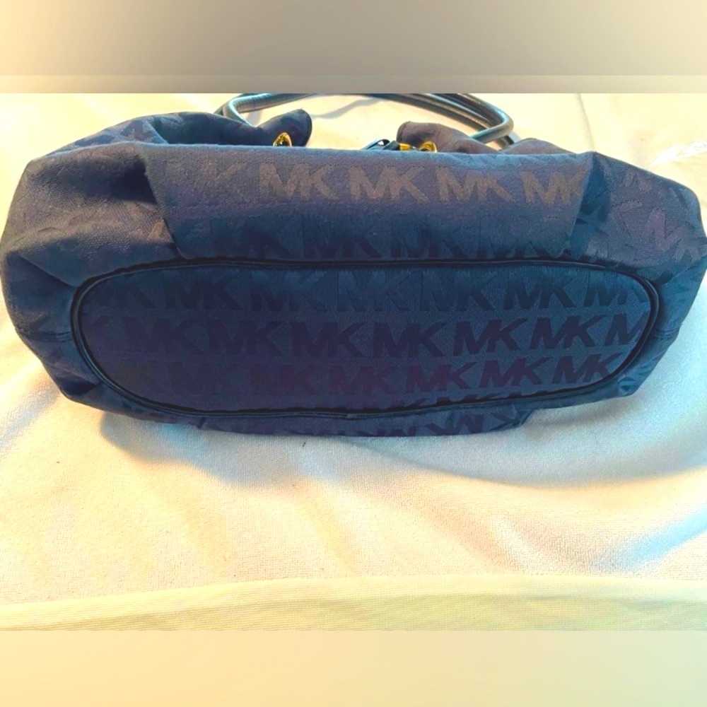 Michael Kors East West Ring Tote MK Logo Hobo Shoulder Bag in Dark Blue EUC - Picture 7 of 15